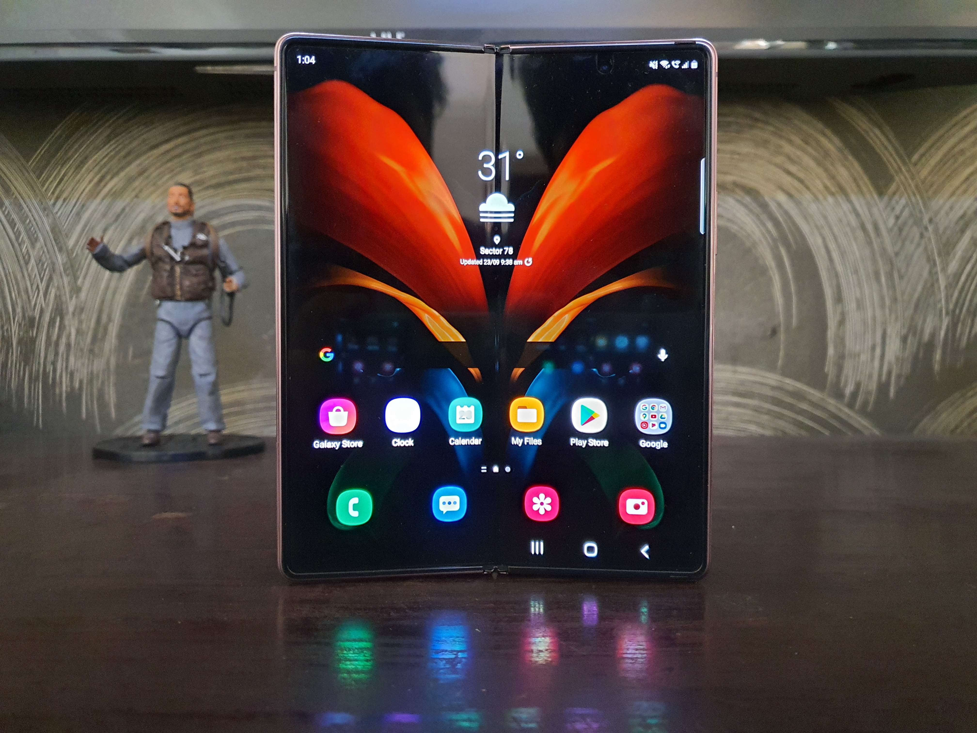 samsung galaxy z fold 2 hands-on photos | Gadget Times Photogallery