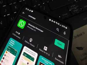 How to stop people from adding you to random WhatsApp Groups 