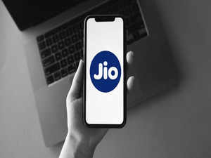Jio Rs 119 prepaid recharge plan now brings 300 SMS messages, 1.5GB daily data for 14 days 